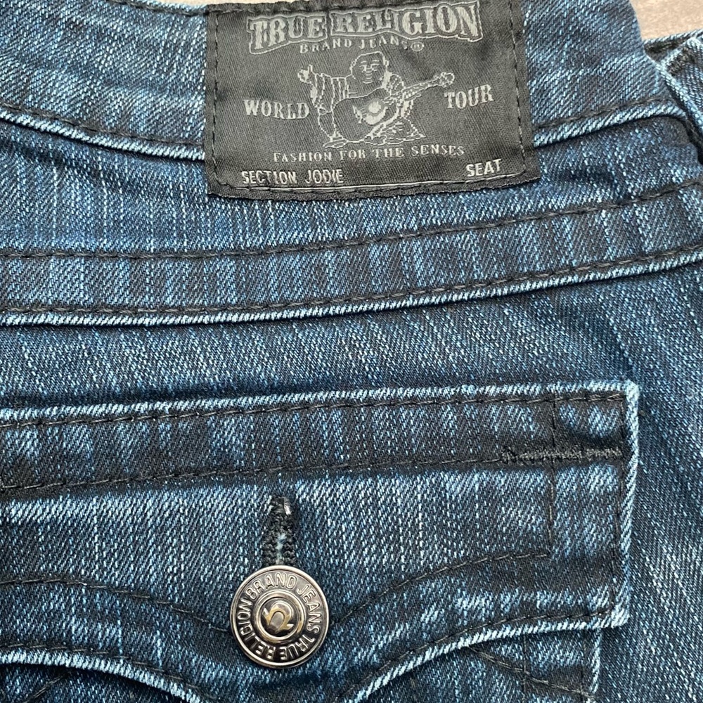 True Religion - Picture 3 of 4